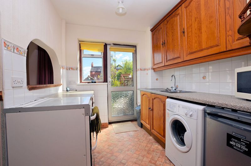 3 bed house for sale in Ridgacre Road West 4