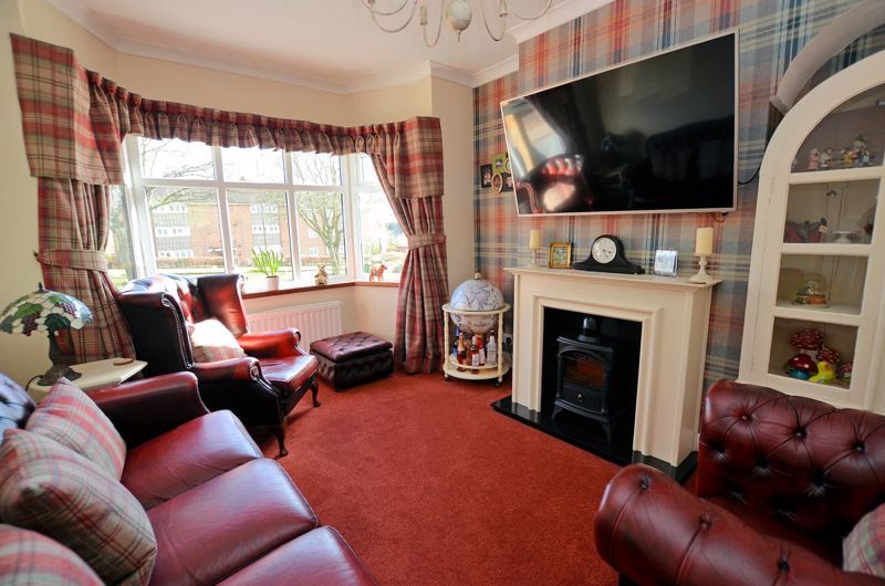 3 bed house for sale in Hagley Road West 2