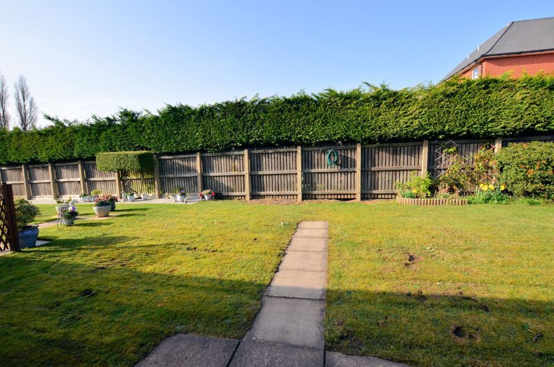 2 bed bungalow for sale in Harden Keep, Millpool Way 7