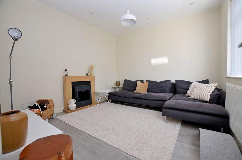 3 bed house for sale in Lansdowne Road  - Property Image 2