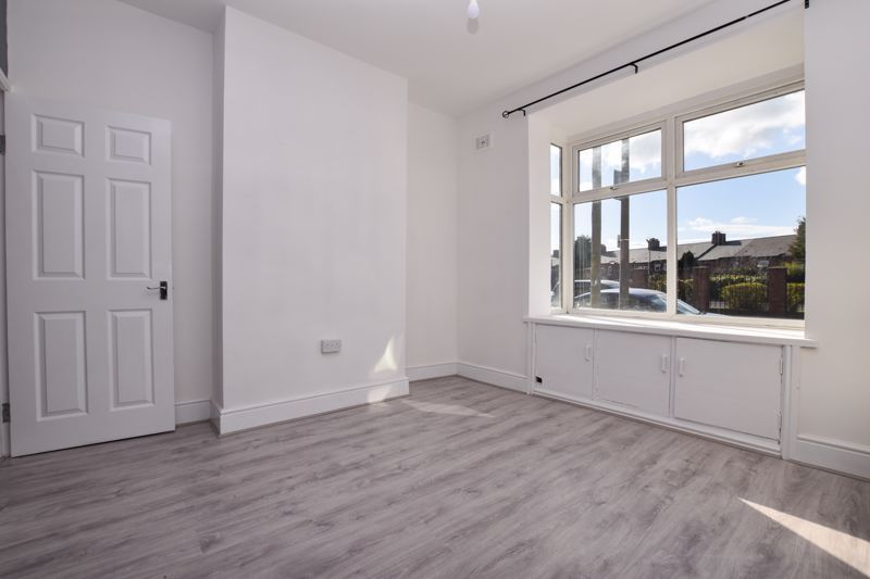 1 bed flat to rent in Barker Street  - Property Image 2