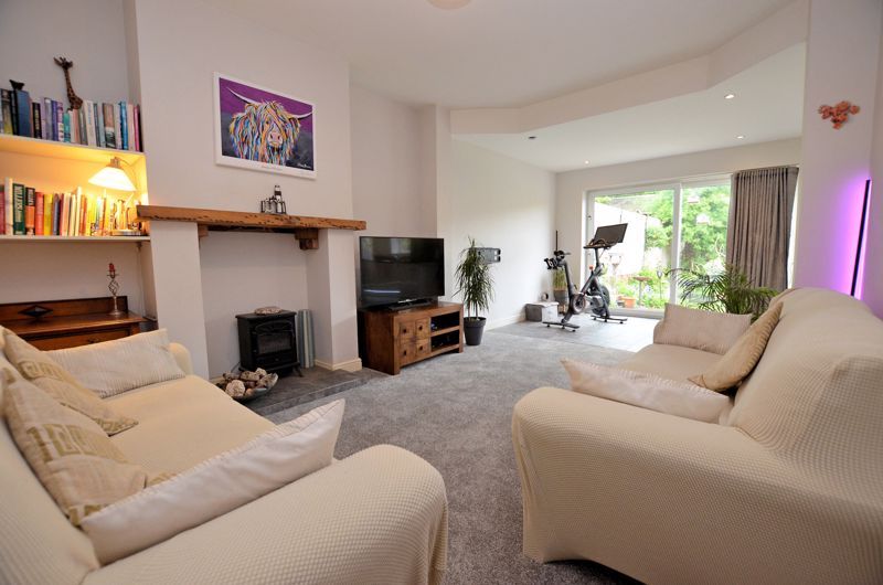 3 bed house for sale in Beverley Court Road 2