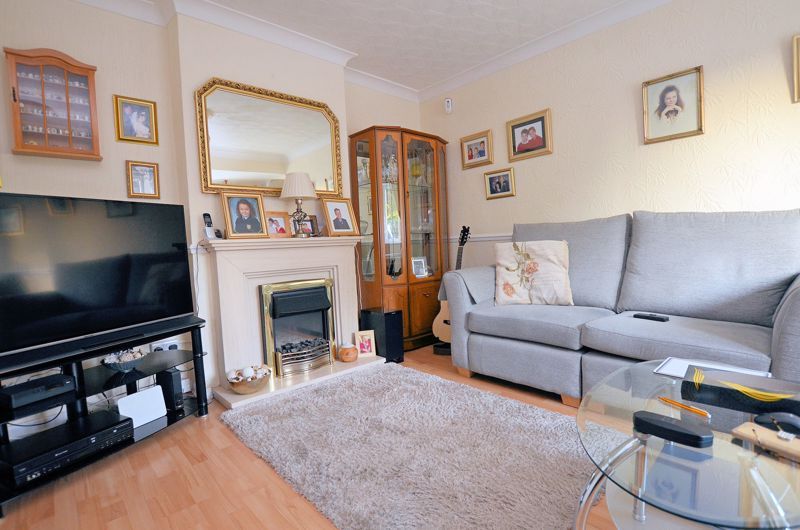 2 bed house for sale in Quinton Road West 11