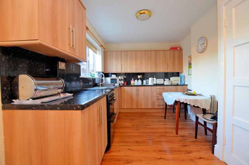 2 bed house for sale in Quinton Road West 3