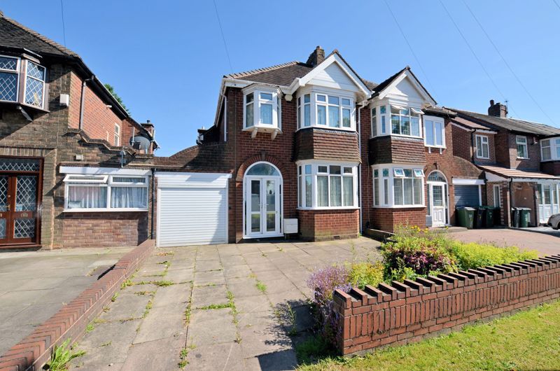 3 bed house for sale in Basons Lane 1