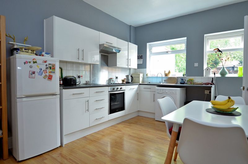 4 bed house for sale in High Street  - Property Image 13