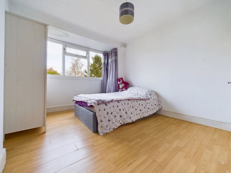 3 bed house for sale in Glyn Road 11