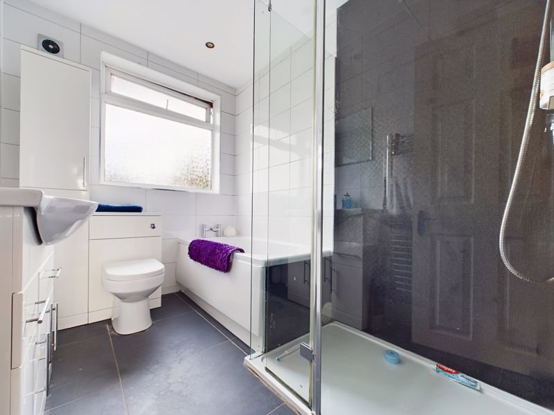 3 bed house for sale in Glyn Road 12