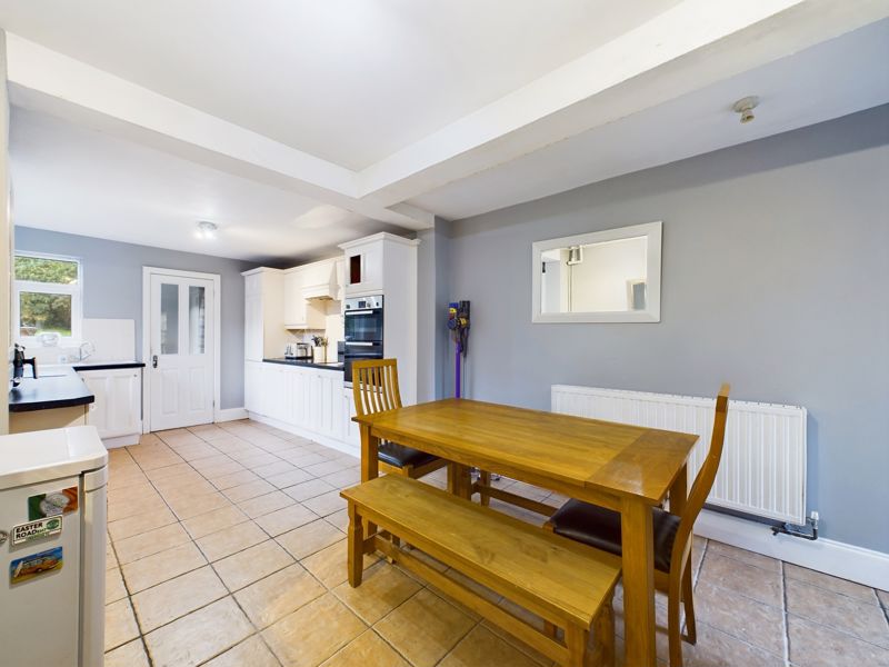 3 bed house for sale in Glyn Road  - Property Image 3