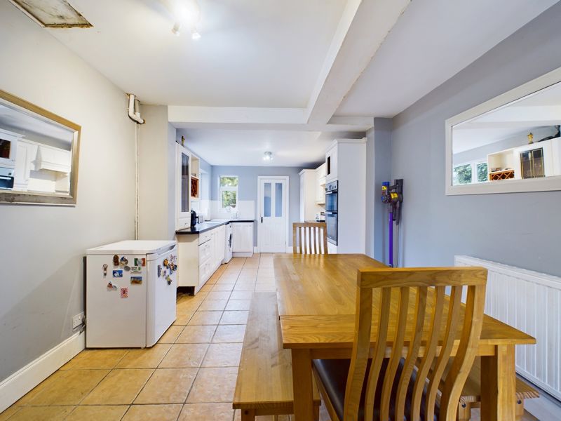 3 bed house for sale in Glyn Road  - Property Image 7
