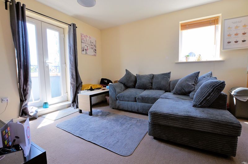 2 bed flat for sale in Kinsey Road 2