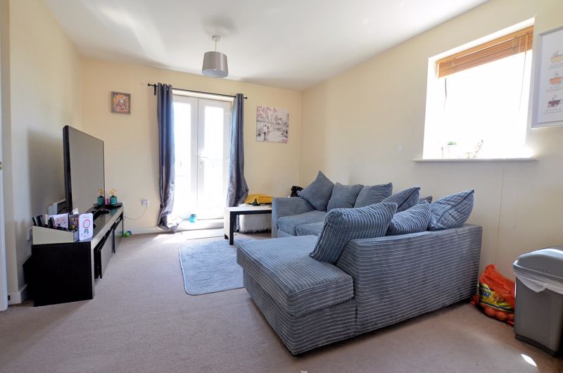 2 bed flat for sale in Kinsey Road 9