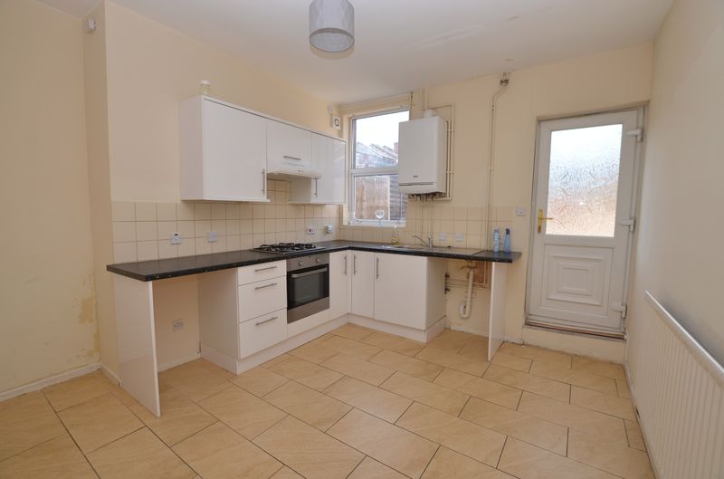 2 bed house for sale in Tiverton Grove 5