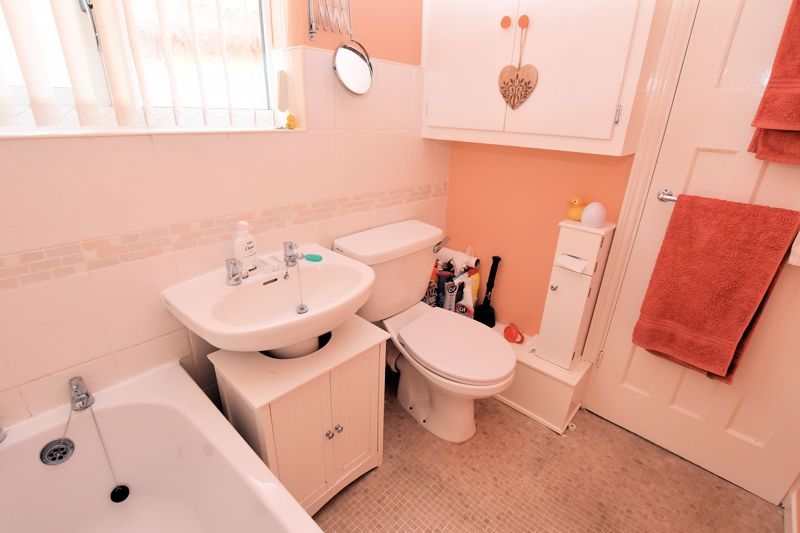 3 bed house for sale in Warwick Road  - Property Image 16