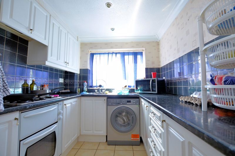 1 bed flat for sale in Malpas Drive 4