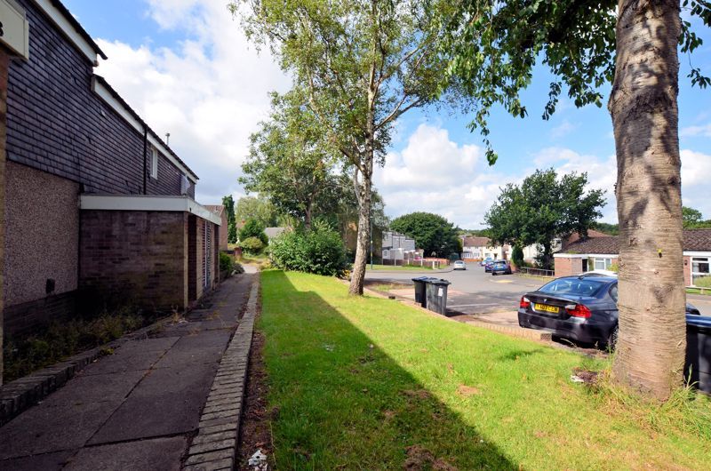 1 bed flat for sale in Malpas Drive  - Property Image 9