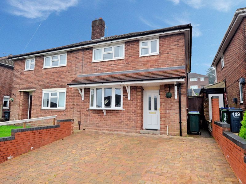 3 bed house for sale in Regent Road 1