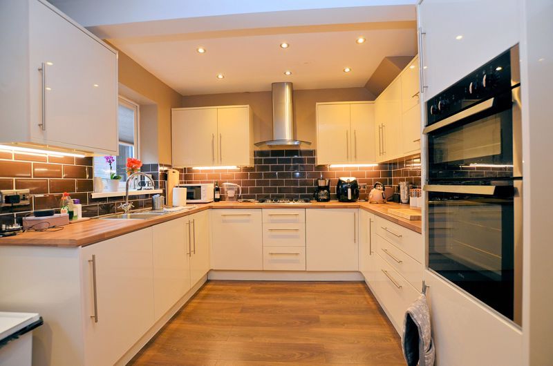 3 bed house for sale in Regent Road  - Property Image 12