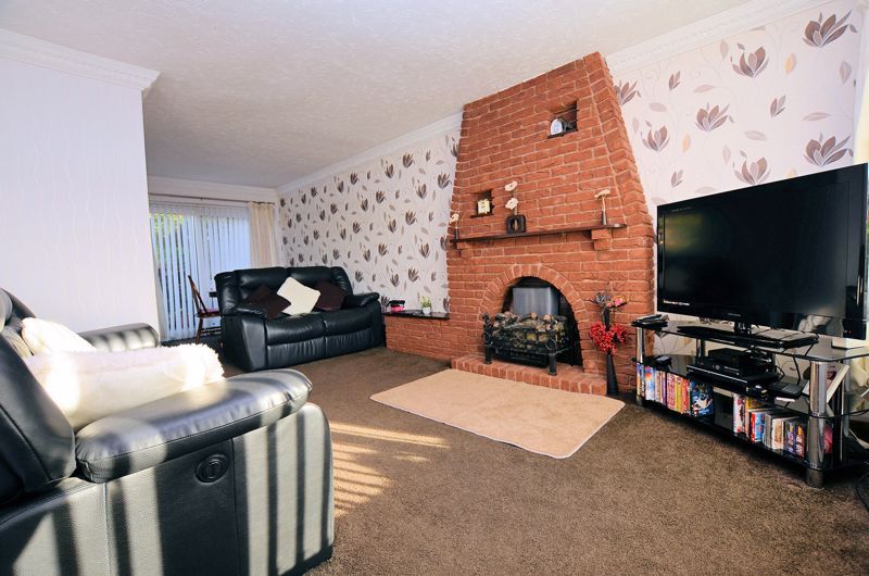 3 bed house for sale in Woodbury Road  - Property Image 3