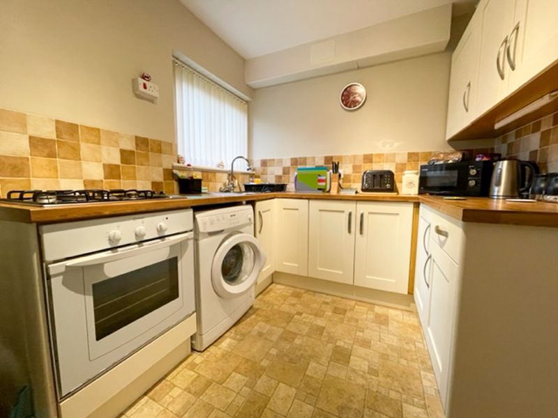 1 bed flat for sale in Leicester Close  - Property Image 5