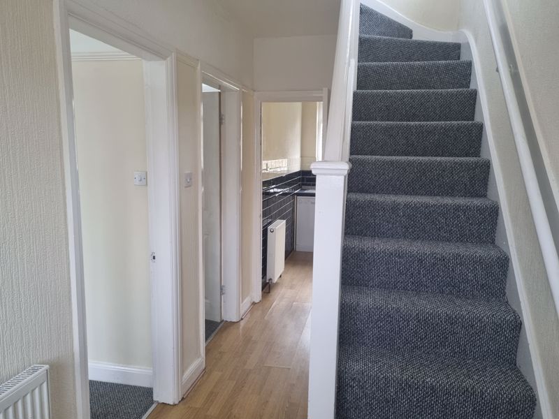 3 bed house to rent in Tennal Lane 9