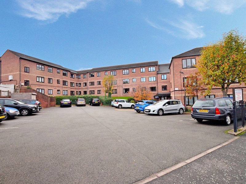 2 bed flat for sale in Sandon Road 1