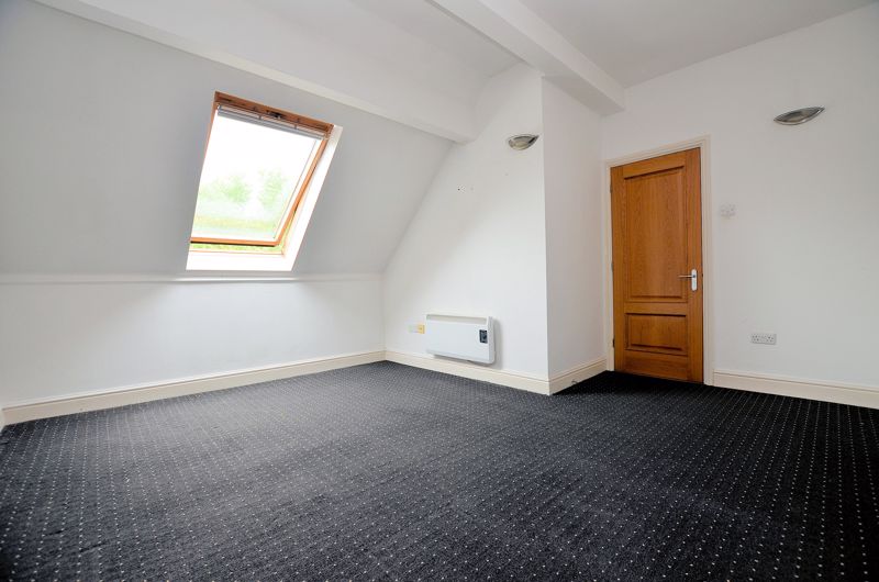 2 bed flat for sale in 35 Portland Road 5