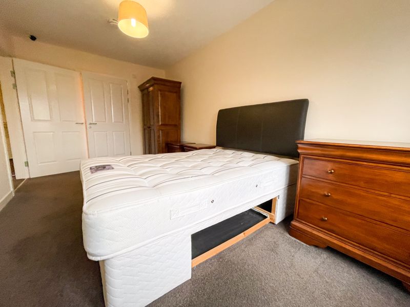 2 bed  for sale in Queensridge Court, Queensway 8