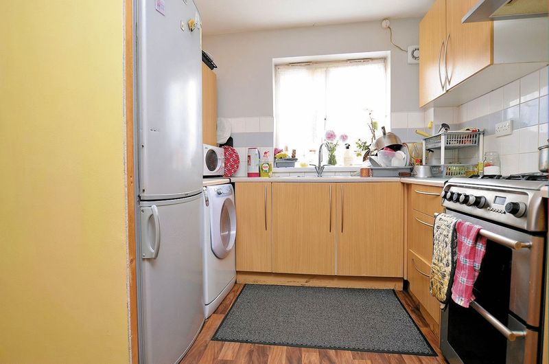 3 bed house to rent in Peel Street 5