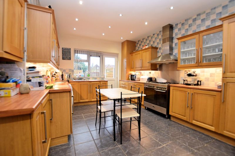 5 bed house for sale in Silverlands Avenue, West Midlands, B68 (ref 11367760) Humberstones Homes