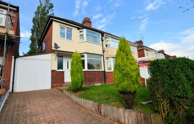3 bed house for sale in Elm Croft 1