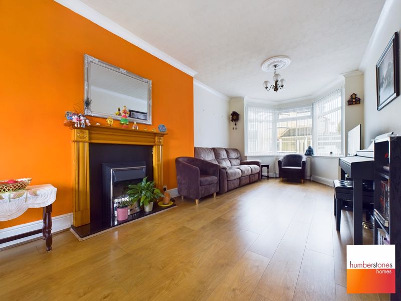 3 bed house for sale in Rose Avenue  - Property Image 2