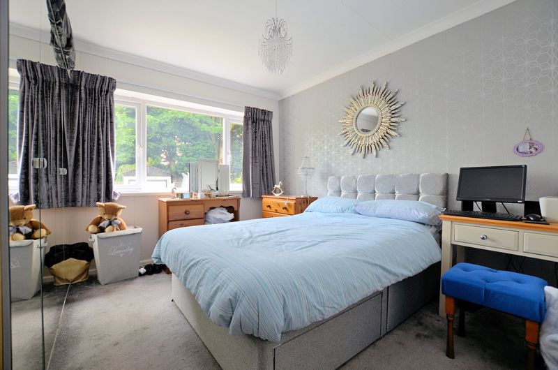 2 bed flat for sale in Ventnor Close 5