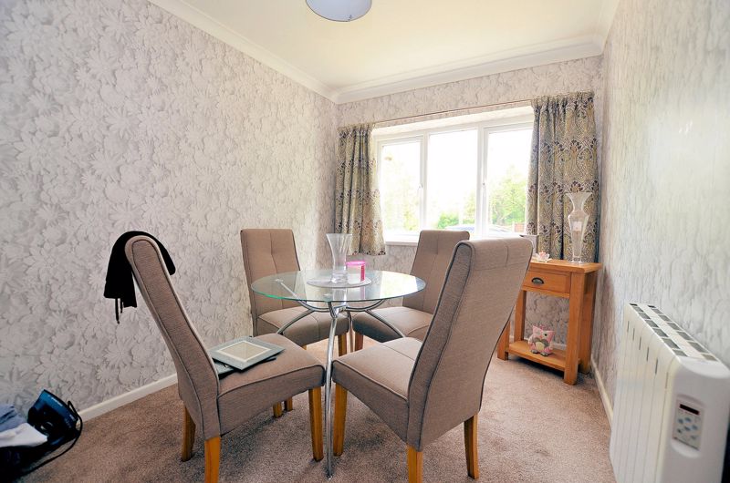 2 bed flat for sale in Ventnor Close 6