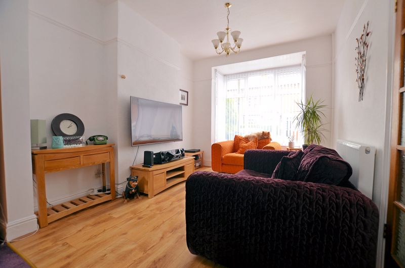 2 bed house for sale in Bishopton Road 2