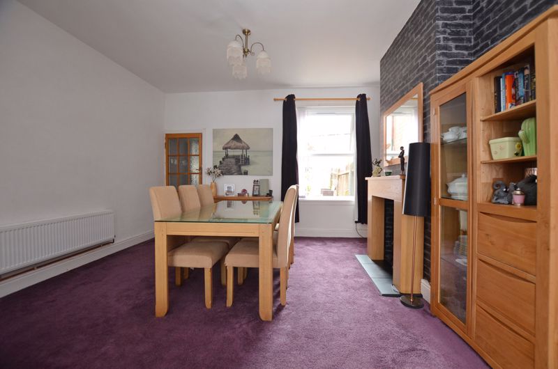 2 bed house for sale in Bishopton Road 3