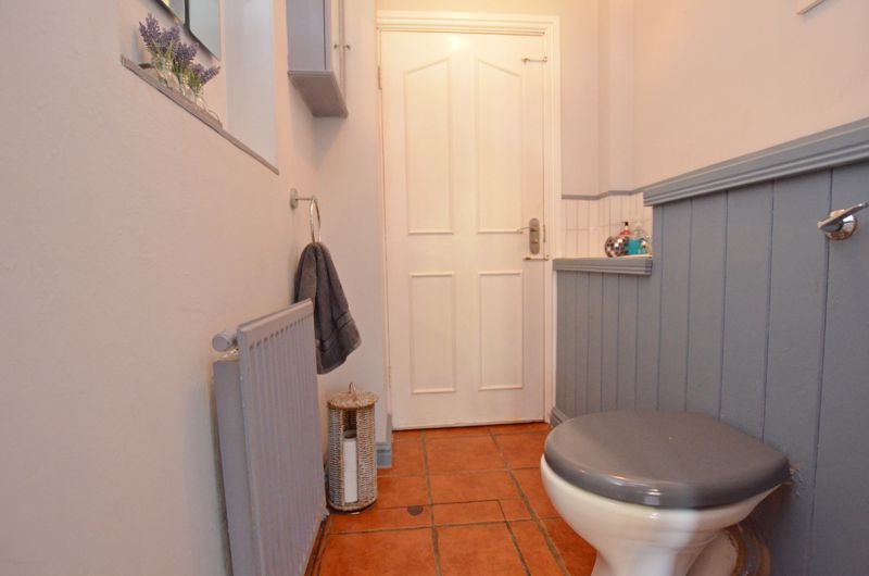 4 bed house for sale in Oak Road  - Property Image 17