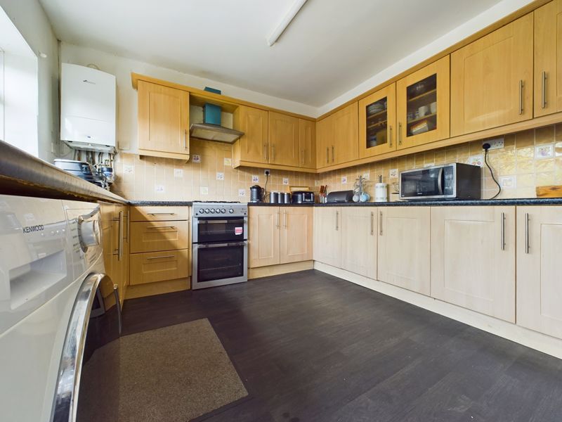 4 bed house for sale in Little Moor Hill  - Property Image 14