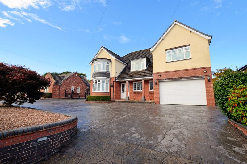 6 bed house for sale in Woodgreen Road, West Midlands, B68 (ref