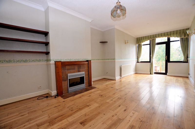 3 bed house for sale in Woodgreen Croft 2