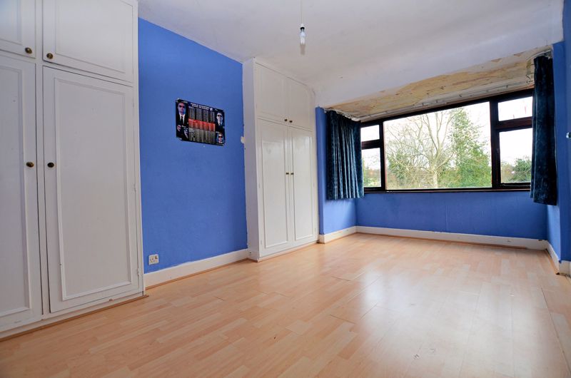 3 bed house for sale in Woodgreen Croft 5