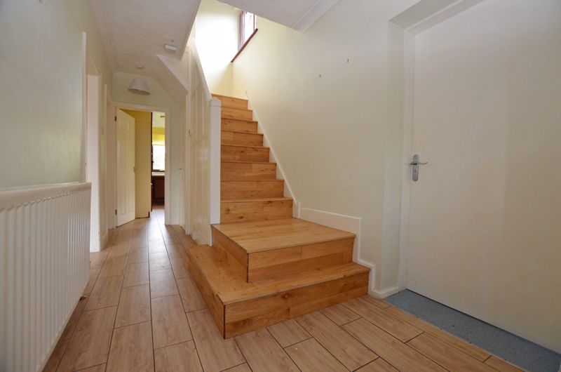3 bed house for sale in Woodgreen Croft  - Property Image 10