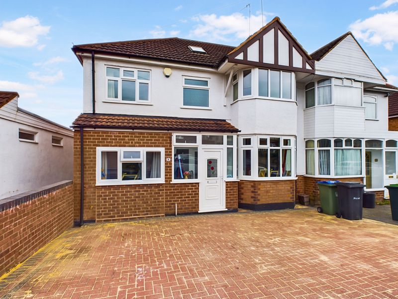 5 bed house for sale in Perry Hill Road  - Property Image 1