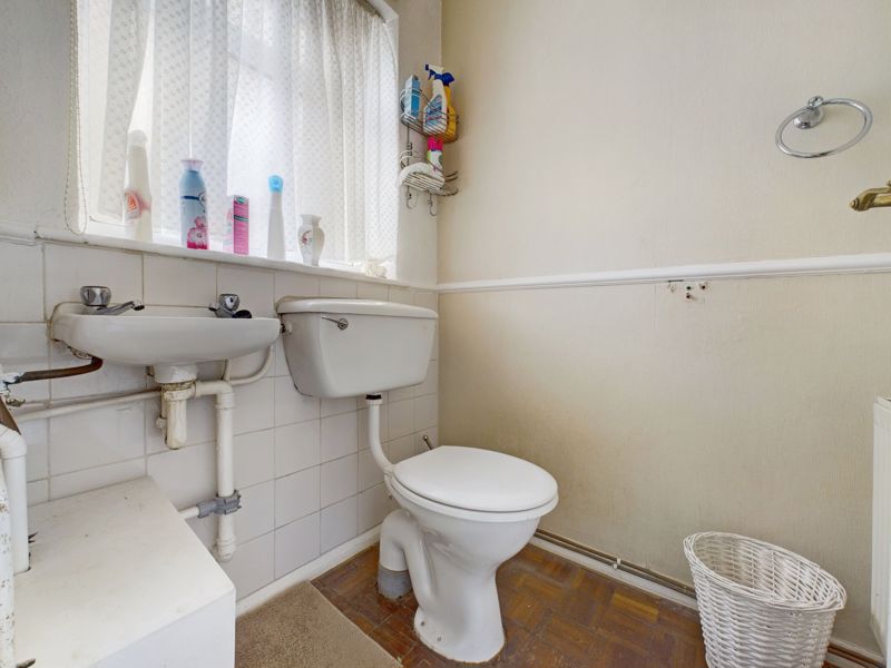 3 bed house for sale in Chelsea Close 12