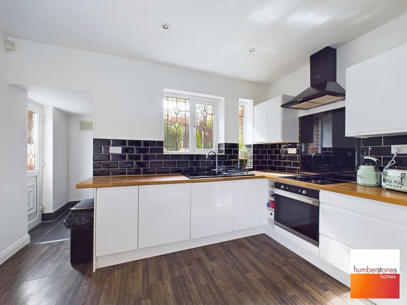 2 bed bungalow for sale in Abbey Road 3