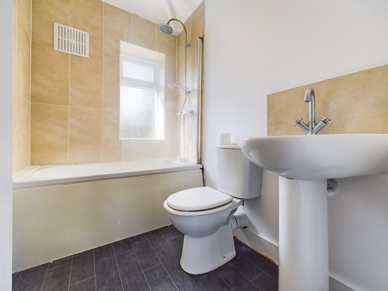 2 bed house for sale in Aston Road 9