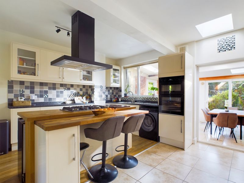 4 bed house for sale in Stoney Lane 9