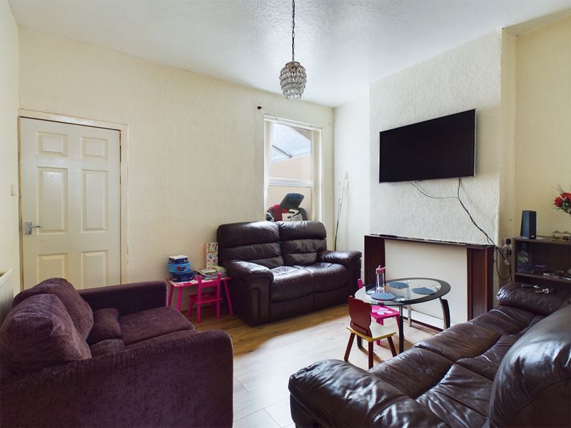 3 bed house for sale in St Albans Road  - Property Image 2