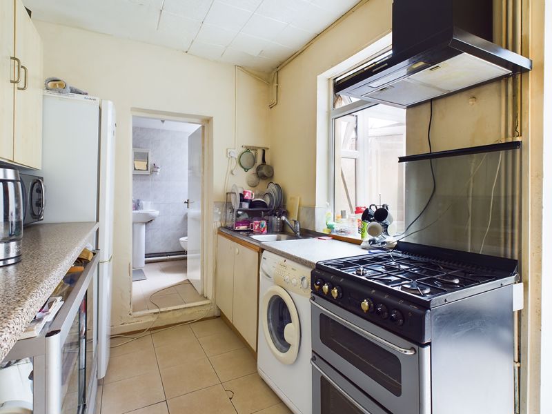 3 bed house for sale in St Albans Road  - Property Image 3