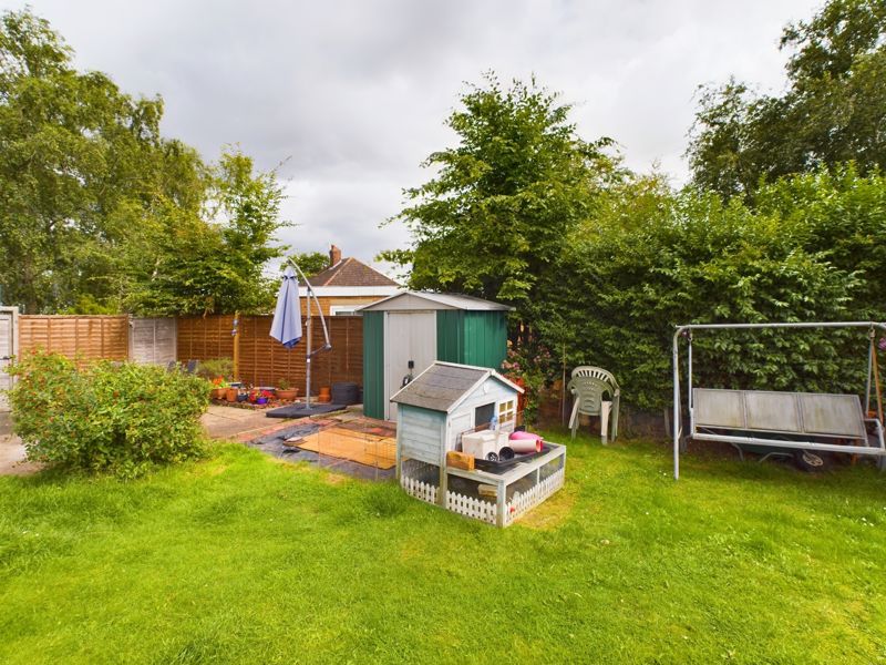 2 bed house for sale in Quinton Road West 17